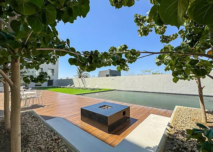 Spacious With Private Washer/dryer, Views, And Shared Pool Сasa de vacaciones
